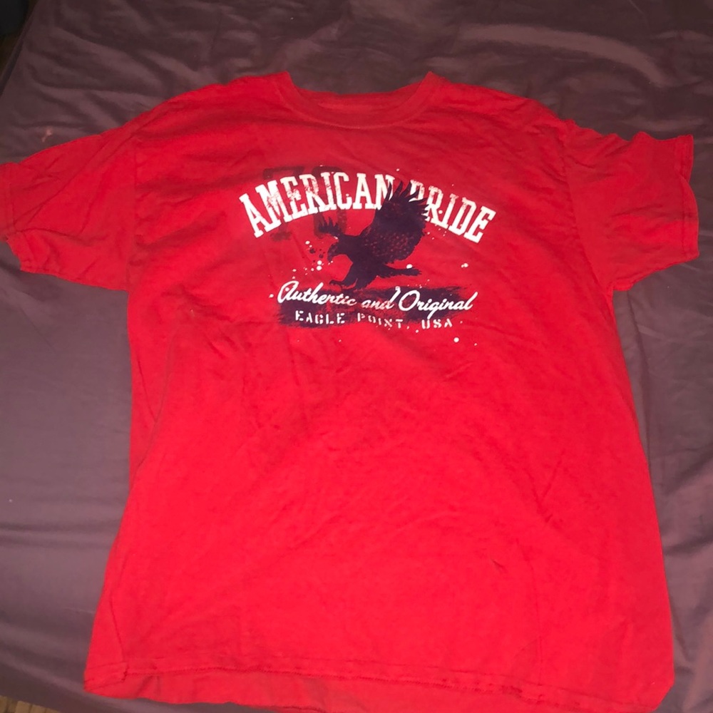 American Eagle Red T Shirt Men’s Medium